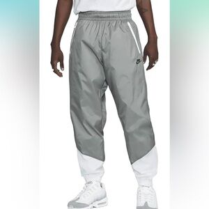NWT Nike Men's Windrunner Woven Lined Pants Size Large